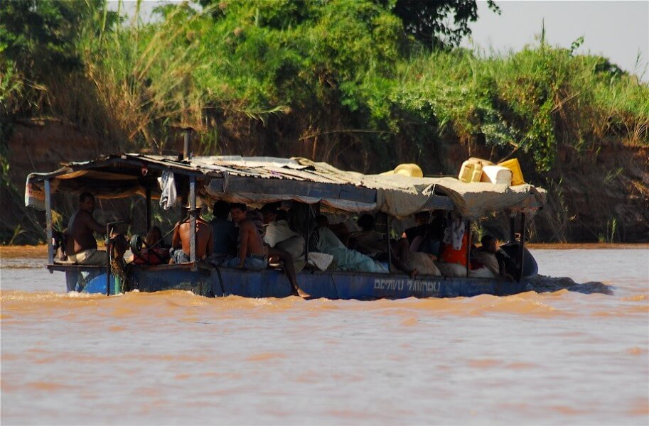 Tsiribihina River Tour